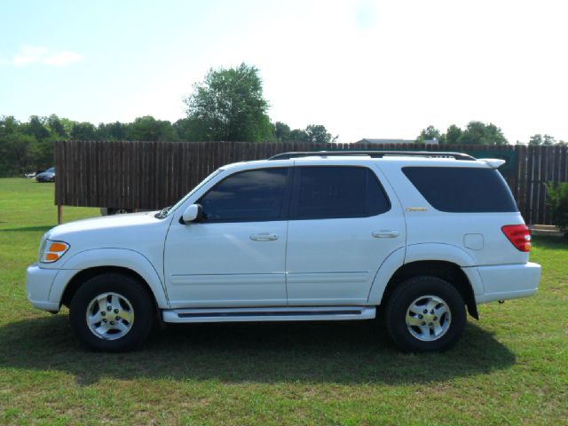 Toyota Sequoia 2002 photo 3