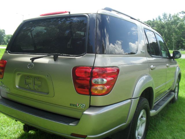 Toyota Sequoia 2002 photo 11