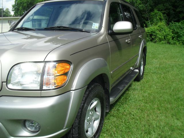 Toyota Sequoia 2002 photo 32