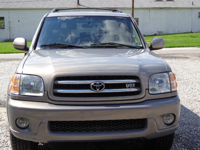 Toyota Sequoia 2002 photo 1