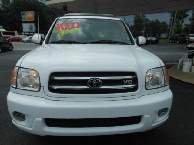 Toyota Sequoia 2002 photo 3