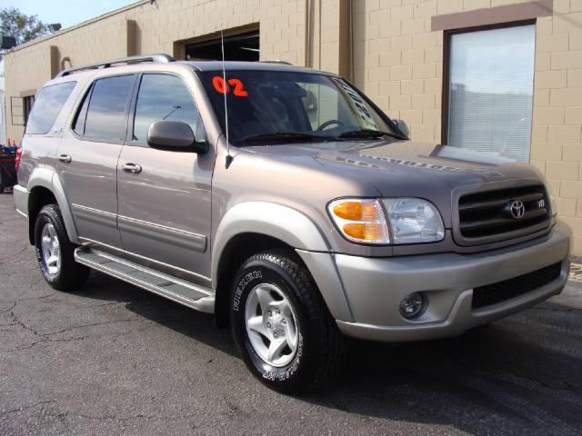 Toyota Sequoia 2002 photo 2