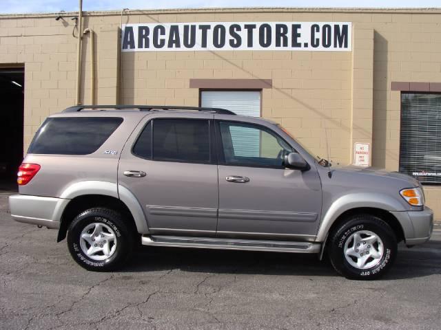 Toyota Sequoia 2002 photo 3