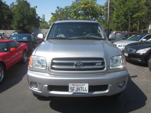 Toyota Sequoia 2002 photo 3