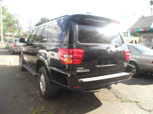 Toyota Sequoia 2002 photo 3