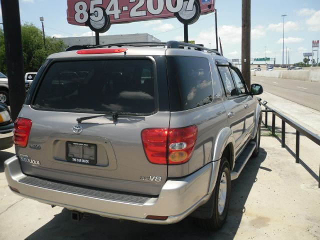 Toyota Sequoia 2002 photo 17