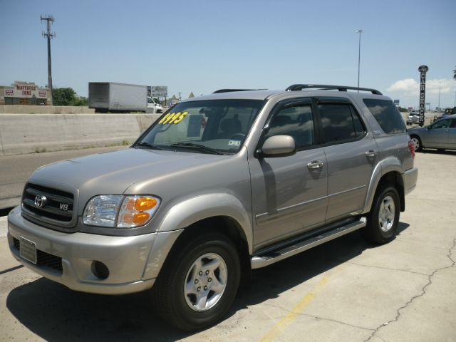 Toyota Sequoia 2002 photo 20