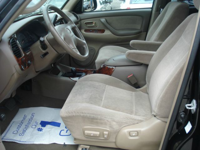 Toyota Sequoia 2002 photo 22