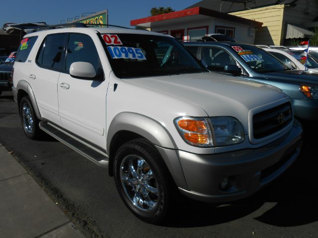 Toyota Sequoia 2002 photo 3