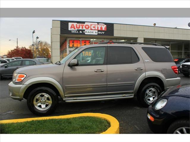 Toyota Sequoia 2002 photo 1