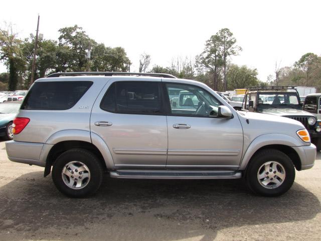 Toyota Sequoia 2003 photo 1