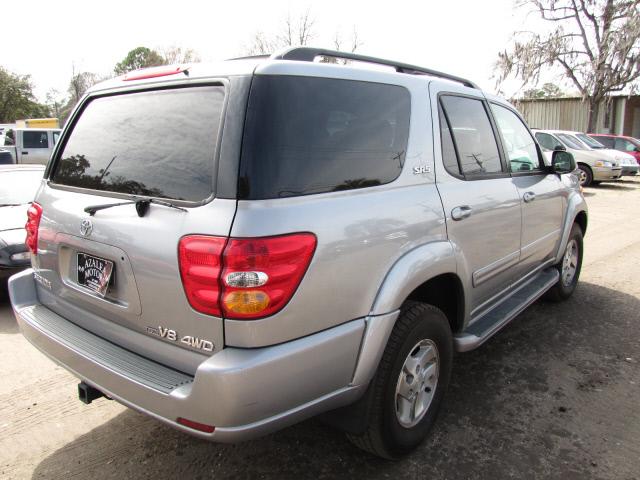 Toyota Sequoia 2003 photo 2