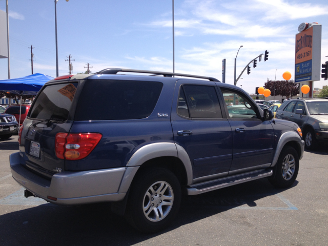 Toyota Sequoia 2003 photo 5