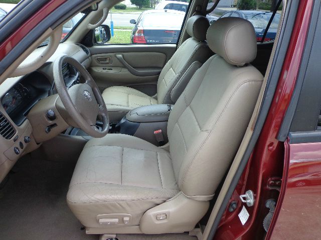 Toyota Sequoia 2003 photo 3