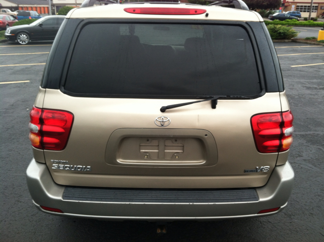 Toyota Sequoia 2003 photo 1