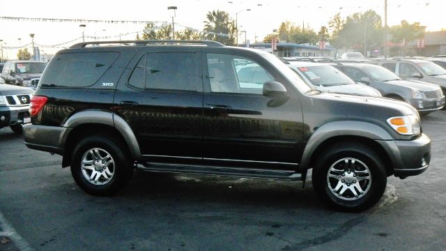 Toyota Sequoia 2003 photo 1