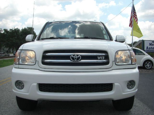 Toyota Sequoia 2003 photo 4