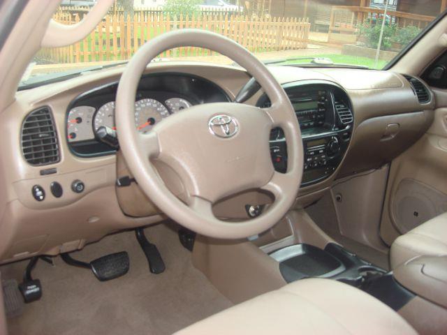 Toyota Sequoia 2003 photo 13