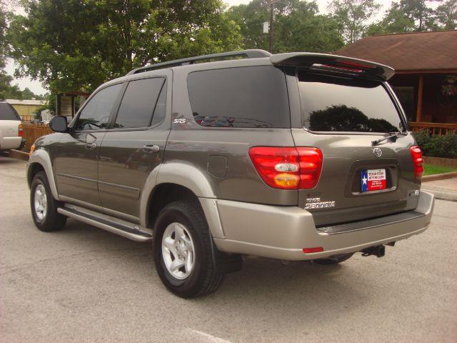 Toyota Sequoia 2003 photo 4