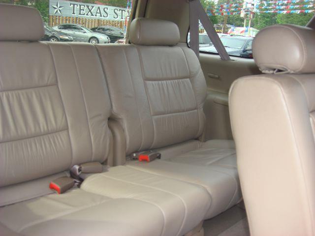 Toyota Sequoia 2003 photo 6