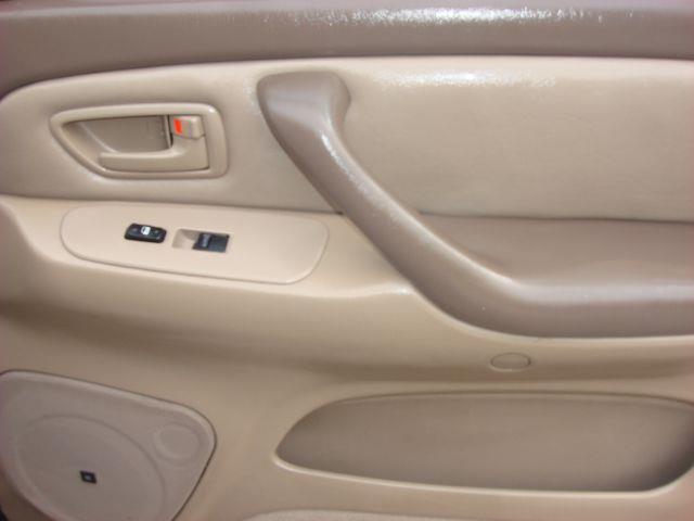 Toyota Sequoia 2003 photo 7