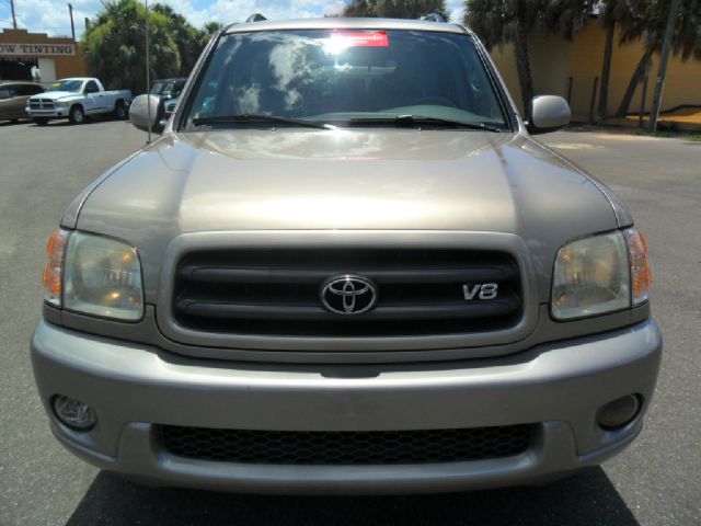 Toyota Sequoia 2003 photo 3