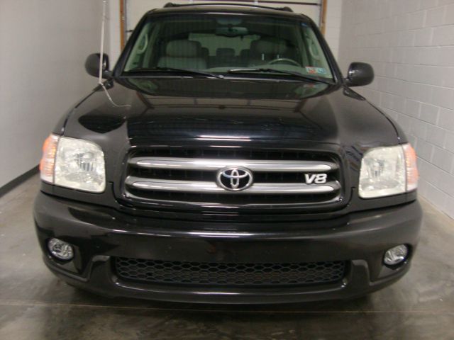 Toyota Sequoia 2003 photo 1