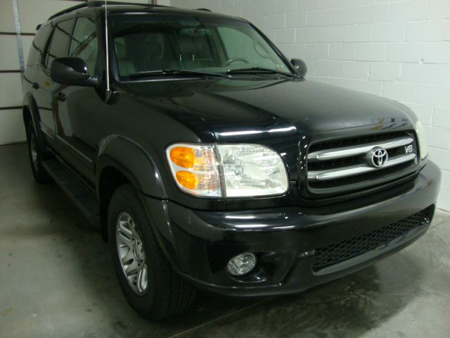 Toyota Sequoia 2003 photo 2