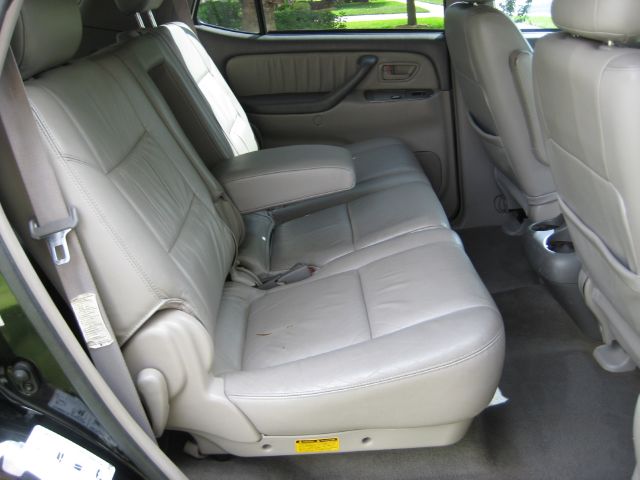 Toyota Sequoia 2003 photo 24