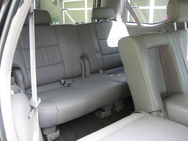 Toyota Sequoia 2003 photo 36