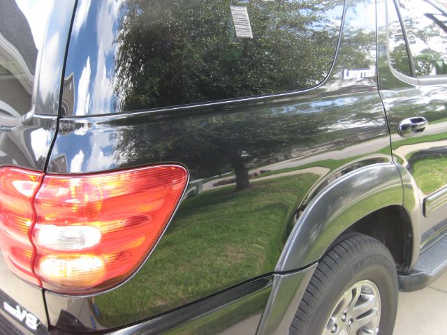 Toyota Sequoia 2003 photo 6