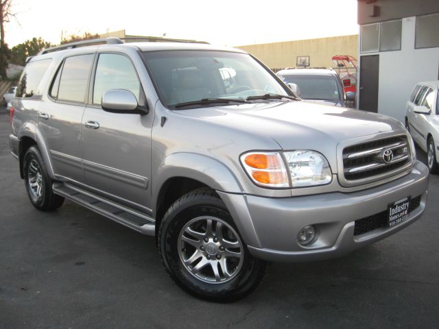 Toyota Sequoia 2003 photo 2