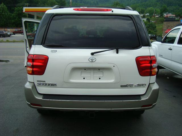 Toyota Sequoia 2003 photo 1