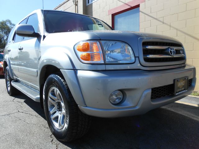 Toyota Sequoia 2003 photo 1