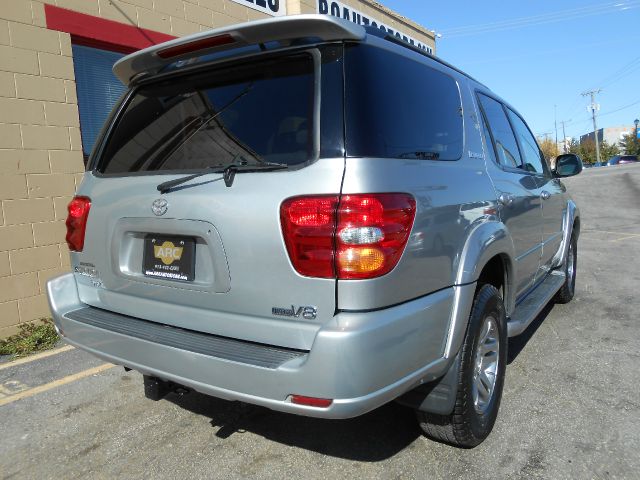 Toyota Sequoia 2003 photo 4