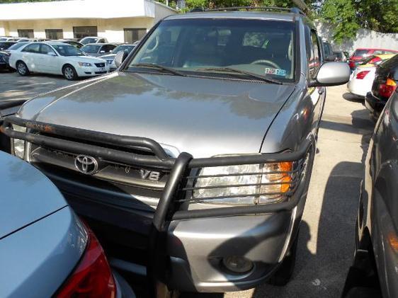 Toyota Sequoia 2003 photo 2