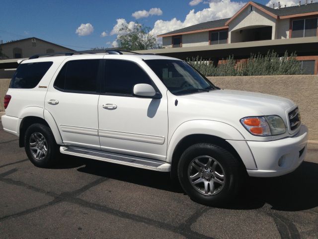 Toyota Sequoia 2003 photo 2