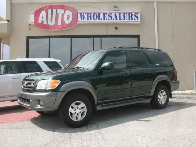 Toyota Sequoia 2003 photo 2