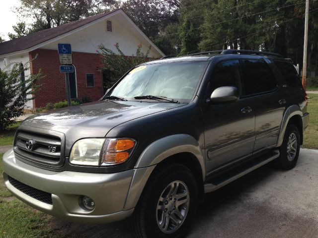 Toyota Sequoia 2003 photo 4