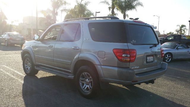 Toyota Sequoia 2003 photo 4