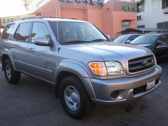 Toyota Sequoia 2003 photo 3