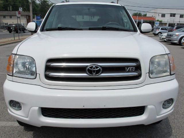 Toyota Sequoia 2003 photo 1