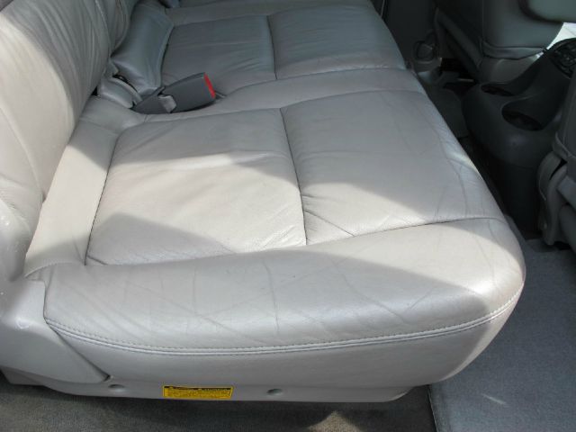 Toyota Sequoia 2003 photo 17