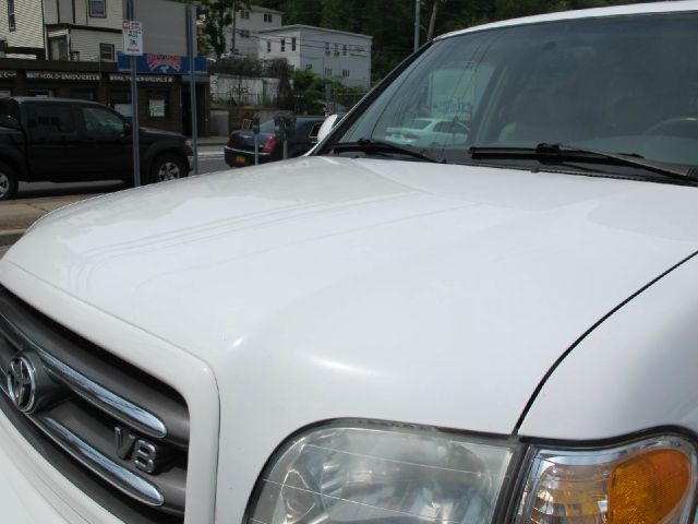 Toyota Sequoia 2003 photo 42