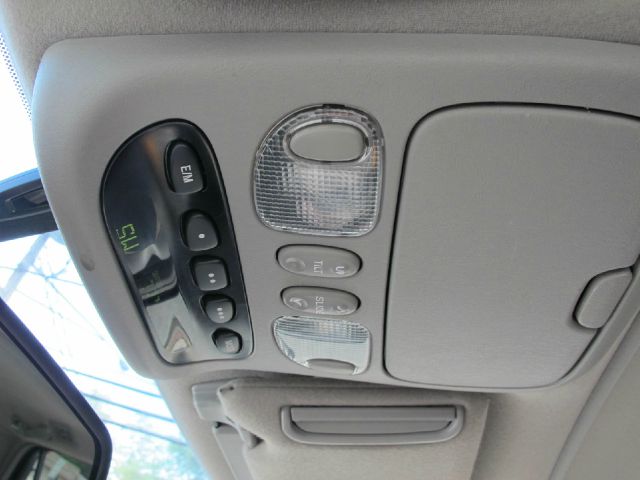 Toyota Sequoia 2003 photo 5