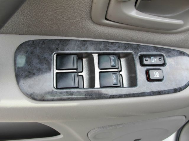 Toyota Sequoia 2003 photo 59