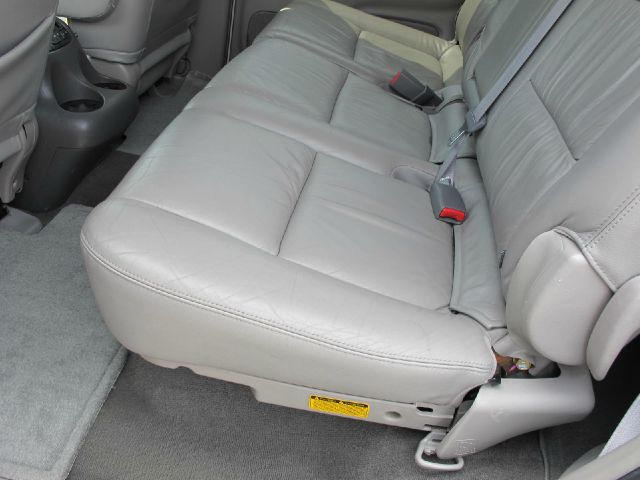 Toyota Sequoia 2003 photo 66