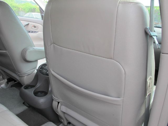 Toyota Sequoia 2003 photo 69