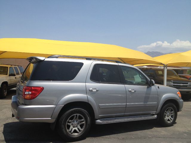 Toyota Sequoia 2003 photo 1