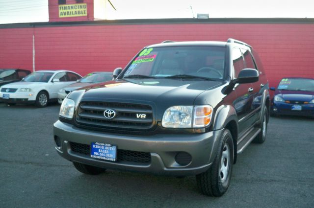 Toyota Sequoia 2003 photo 1